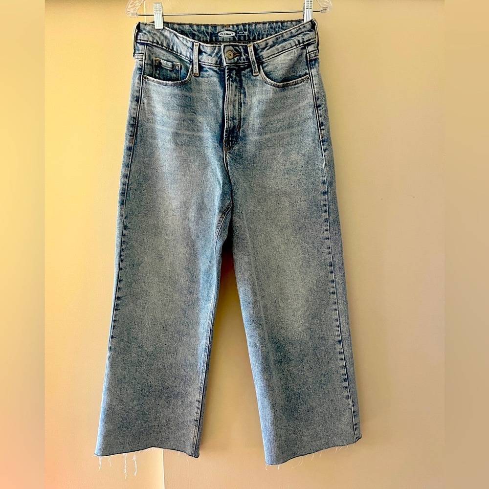 Extra high waisted wide leg jeans.